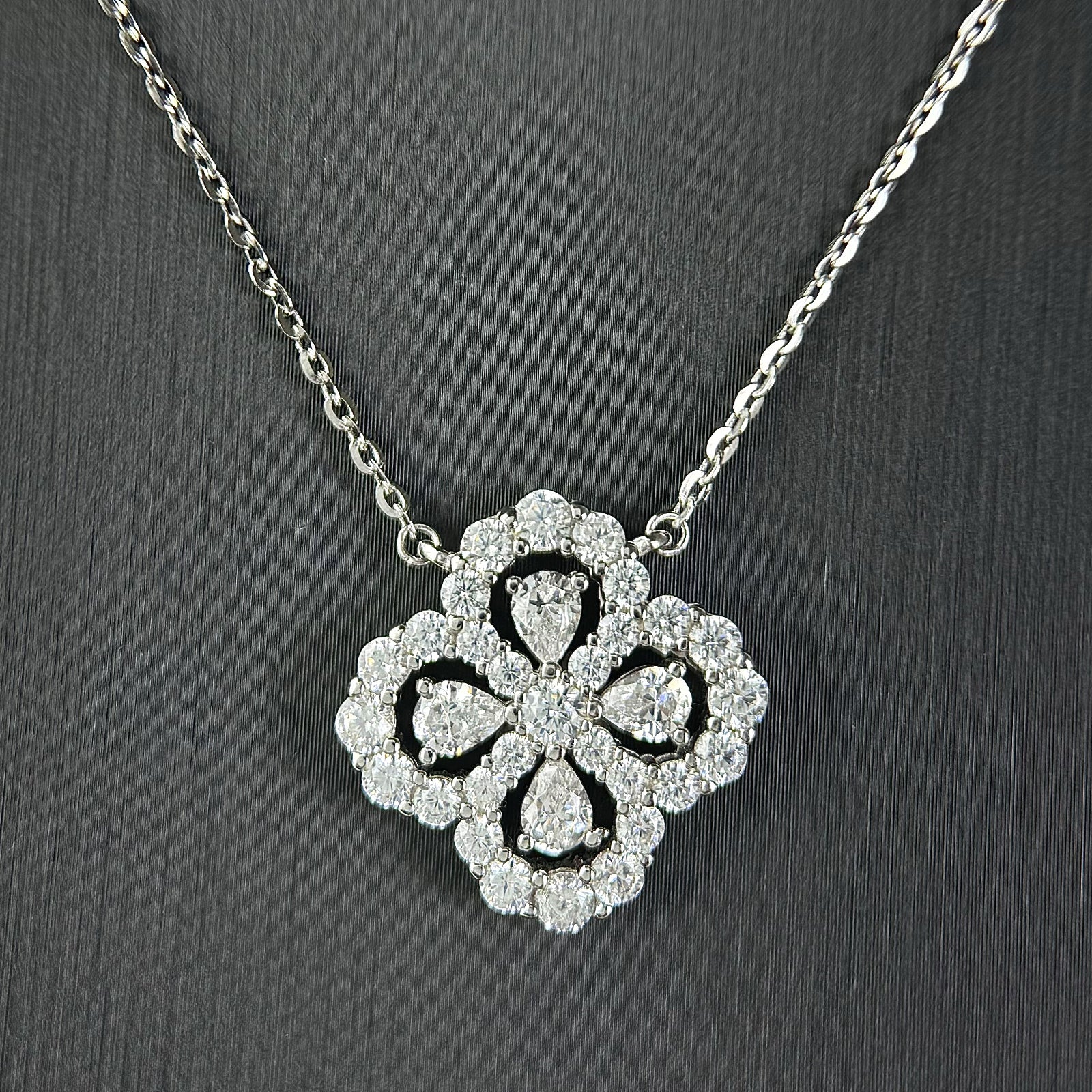 Aurabelle 925 sterling silver gemstone necklace, four-leaf clover full diamond necklace, lucky necklace