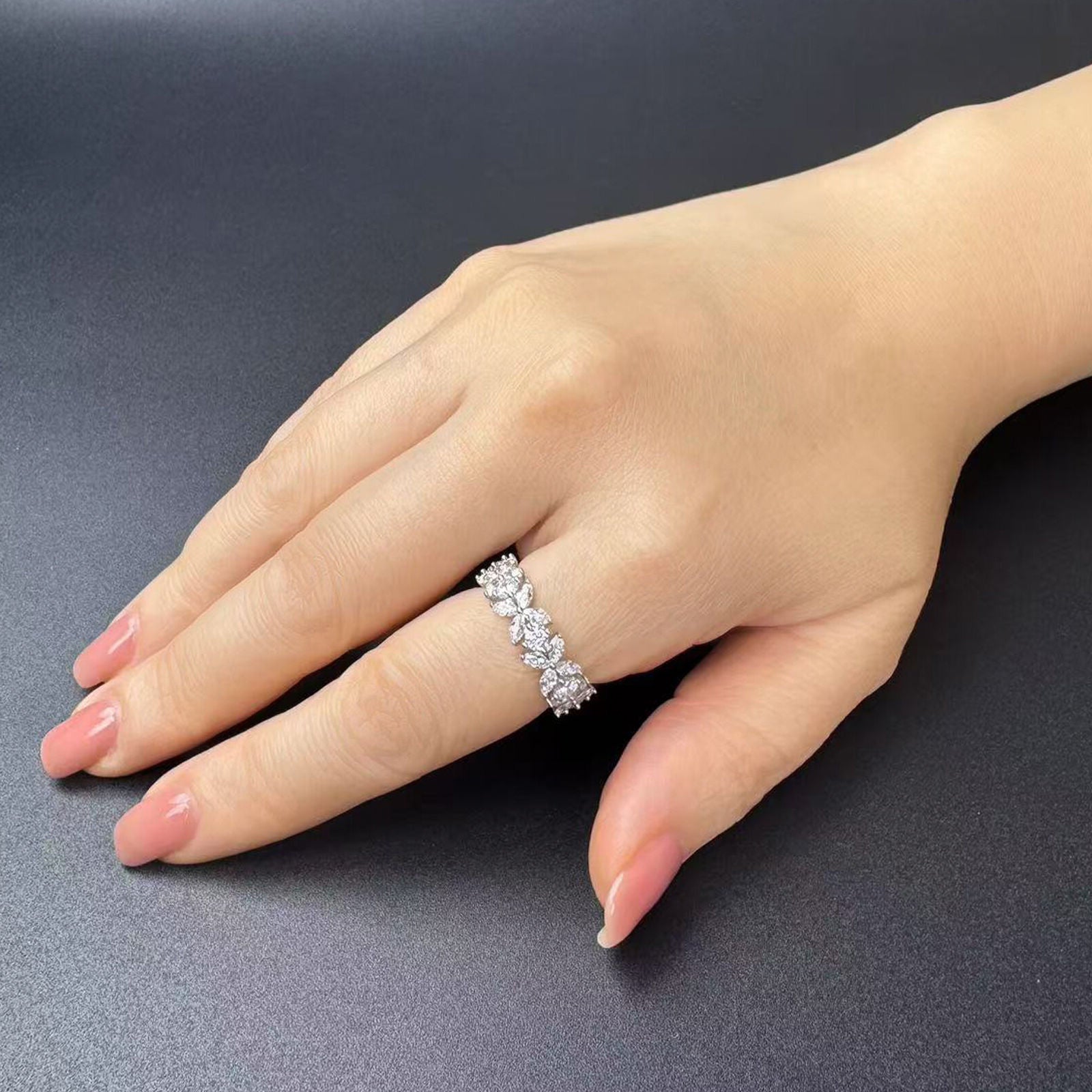 Aurabelle 925 Sterling Silver 5A Zirconia Ring – Leaf Rhythm Blossom Ring