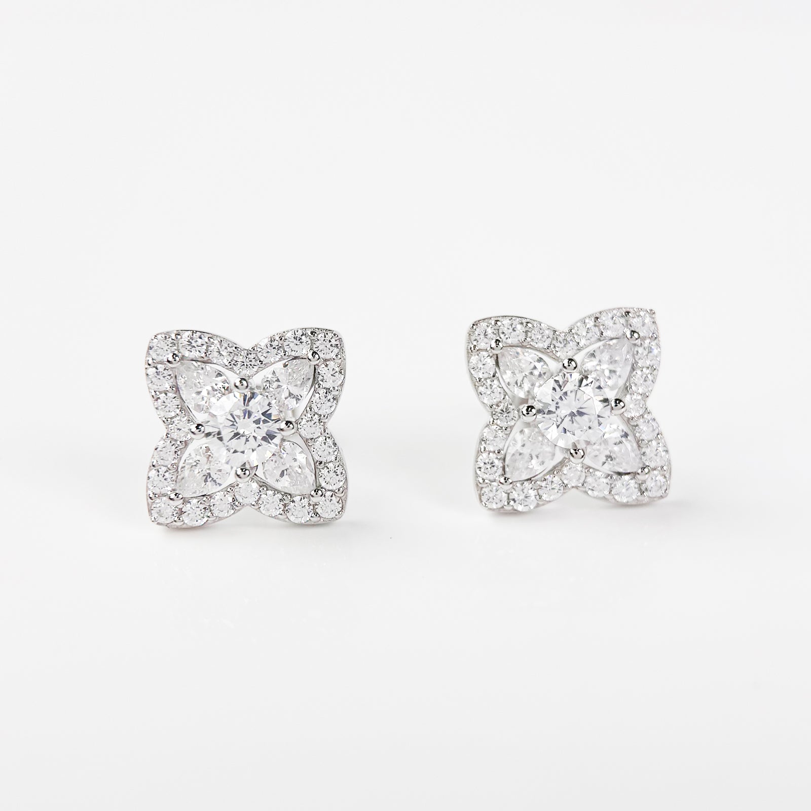 Aurabelle 925 sterling silver with 5A zircon earrings, four-leaf flower earrings, with additional silicone Bullet Ear Stoppers